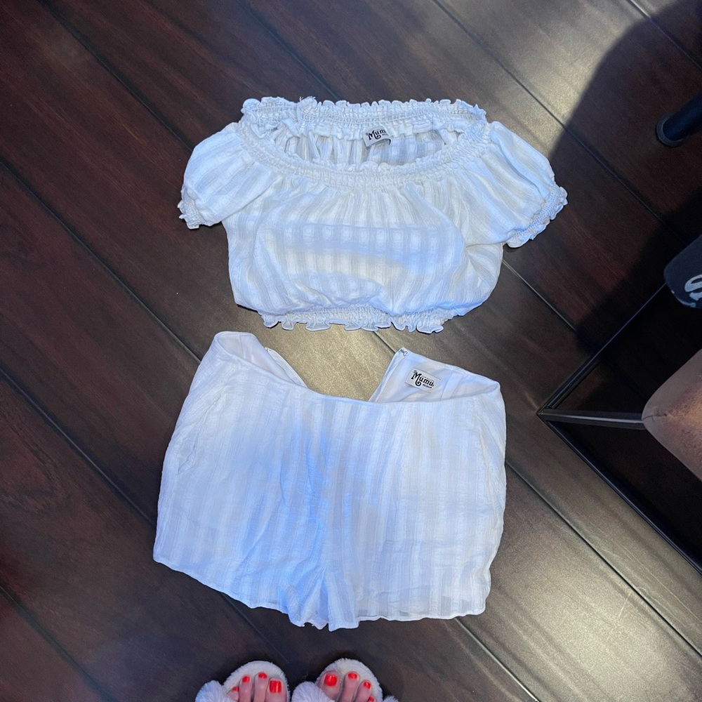 Show Me Your MuMu - Two-Piece White Short & Crop Top Set - Size Medium